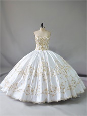 Pretty Plain Thick Satin White Western Quinceanera Girls Ball Gown Gold Embroidery