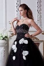 Sweetheart Balck Ball Gown Prom Dresses With White Flowers