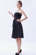 Strapless Knee Length Black Beach Bridesmaid Dress