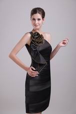 One-shoulder Black Sheath Short Prom Dress With Handmade Flower