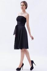 Strapless Knee Length Black Beach Bridesmaid Dress