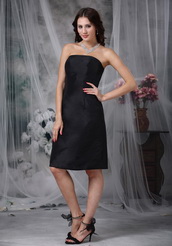 Black Strapless Knee-length Bridesmaid Dress Teenager Wear lovely