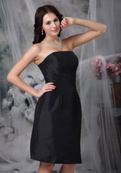 Black Strapless Knee-length Bridesmaid Dress Teenager Wear lovely