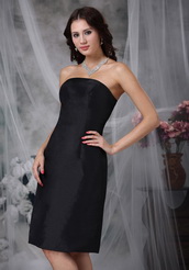 Black Strapless Knee-length Bridesmaid Dress Teenager Wear lovely