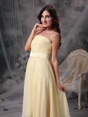 Strapless Knee-length Light Yellow Chiffon Bridesmaid Dress lovely