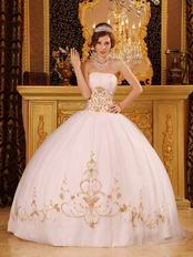 Fitted White Ancient Palace Ball Dress With Gold Embroidery