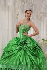 Inexpensive Spring Green Girls Dress To Quinceanera Party