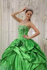 Inexpensive Spring Green Girls Dress To Quinceanera Party