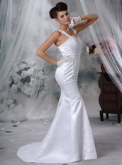 Luxurious Trumpet Petite Wedding Gown With Lace Appliques Low Price