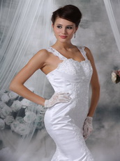 Luxurious Trumpet Petite Wedding Gown With Lace Appliques Low Price