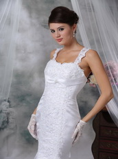 Luxurious Trumpet Petite Wedding Gown With Lace Appliques Low Price