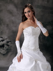 Sweetheart Beautiful Embroidery White Wedding Dress Puffy Low Price