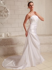 Taffeta Appliques With Beading and Ruch Wedding Dress Gowns Low Price