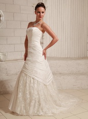 Top Seller Handcrafted Flower Customize Wedding Dress With Lace Low Price