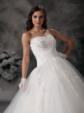 Beautiful Ball Gown Sweetheart Appliqued Wedding Bridal Gown Low Price