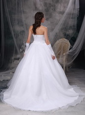 V Shaped Strapless Organza Embrioderied Wedding Dress Low Price