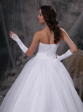 V Shaped Strapless Organza Embrioderied Wedding Dress Low Price