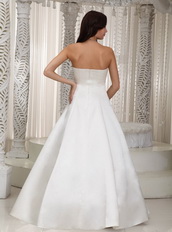 Elegant Floor-length Ivory Wedding Dress With Lace Decorate Low Price