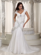 Sexy Mermaid V-neck Petite Wedding Dress With Rhinestone Low Price