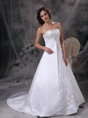 Beautiful Strapless Embriodery Wedding Bridal Dress In White Low Price