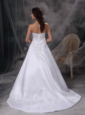 Beautiful Strapless Embriodery Wedding Bridal Dress In White Low Price