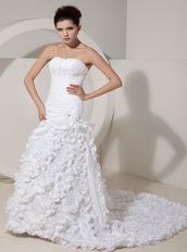 Mermaid Strapless Wedding Dress Decorate With Hand Made Flower Low Price