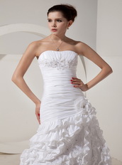 Mermaid Strapless Wedding Dress Decorate With Hand Made Flower Low Price