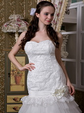 Lace Fashionable Ruffled Layers Discount Wedding Dress For Sale Low Price