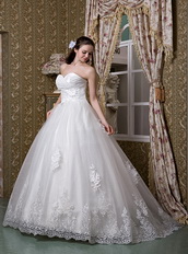 Elegant Buy Wedding Dress Gowns With Appliques Emberllishments Low Price
