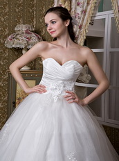 Elegant Buy Wedding Dress Gowns With Appliques Emberllishments Low Price