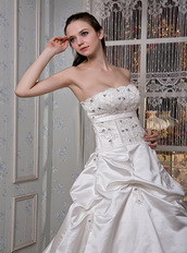 Custom Fit Off White Luxurious Strapless Puffy Wedding Gowns Low Price