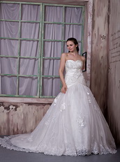 Appliqued Destination Wedding Bridal Gowns With Sweetheart Neck Low Price