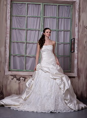 Gorgeous Strapless Chapel Train Off White Western Wedding Dress Low Price