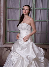 Gorgeous Strapless Chapel Train Off White Western Wedding Dress Low Price