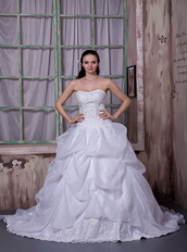 Strapless White Organza Embroideried Wedding Dress Customized Low Price