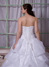 Strapless White Organza Embroideried Wedding Dress Customized Low Price