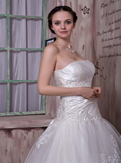 Gorgeous Strapless Taffeta and Lace Appliques Wedding Dress Chapel Train Low Price