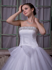 Simple Strapless Chapel Train Puffy Wedding Dress Made By Net Low Price