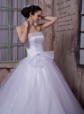 Simple Strapless Chapel Train Puffy Wedding Dress Made By Net Low Price