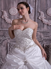 Princess Sweetheart Big Train Taffeta Embroidery Discount Wedding Dress Low Price