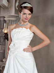 Discount A-line Strapless Wedding Dress With Handmade Flowers Decorate Low Price