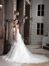 Handcrafted Flowers Emberllish Strapless Wedding Bridal Gowns Cheap Price Low Price