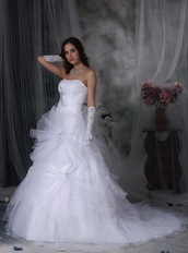 Unique Flowers Design Pure White Wedding Dress For Bride Low Price
