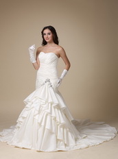 Trumpt Ruffled Skirt Cream Bridal Gown With Chapel Train Low Price