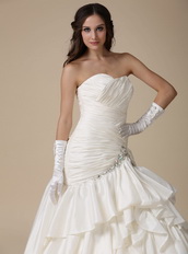 Trumpt Ruffled Skirt Cream Bridal Gown With Chapel Train Low Price