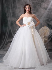 Pretty Strapless Floor-length Wedding Dress With Flowers Low Price