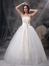 Wonderful Strapless Puffy Wedding Dress With Ribbon Decorate Low Price