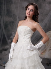 Fashionable Strapless Floor-length Layers Tulle Wedding Dress Low Price