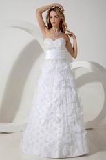 Luxury Lace White Celebrity Dress With Flowers Decorate