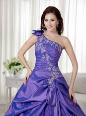 One Shoulder Embroidery Decorate Quinceanera Dress Customized